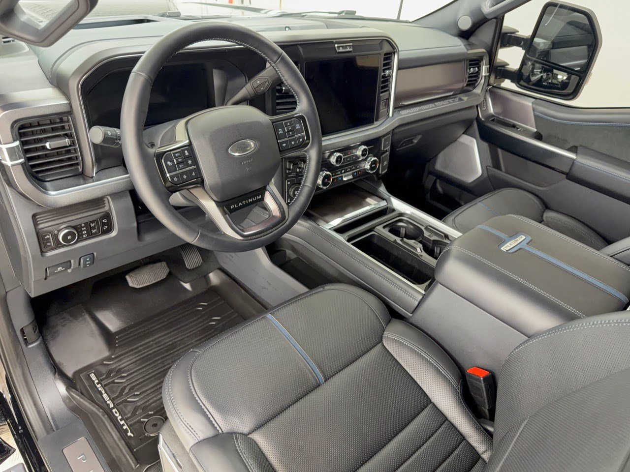 Certified 2026 Ford F250 Platinum w/ FX4 Off-Road Package AWD/4WD image 4