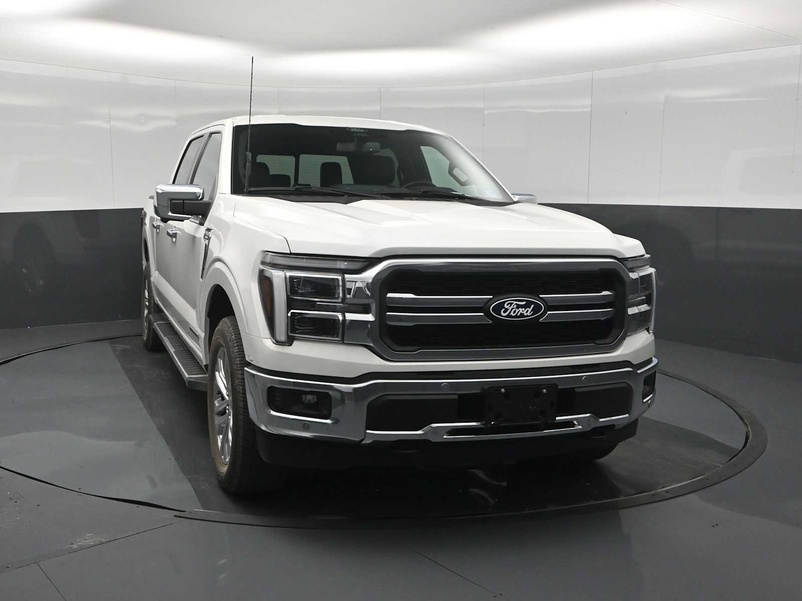 Certified 2025 Ford F150 Lariat w/ Equipment Group 501A Mid AWD/4WD image 3
