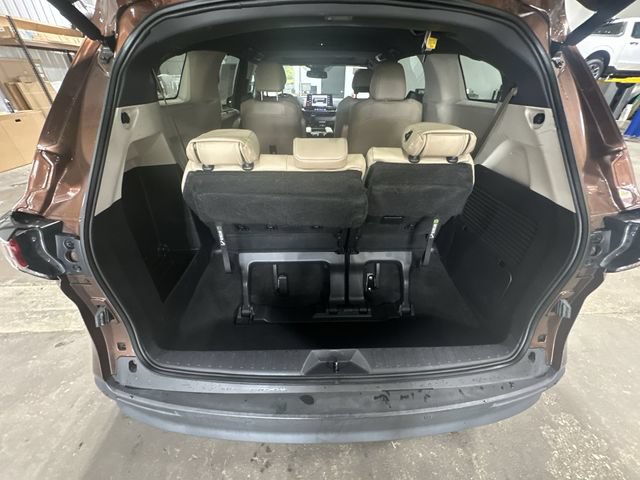 Used 2023 Toyota Sienna XLE FWD image 26