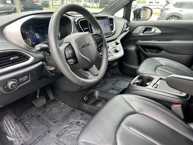 Used 2024 Chrysler Pacifica Limited FWD image 22