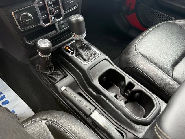 Used 2023 Jeep Wrangler Unlimited Sahara w/ Cold Weather Group image 17