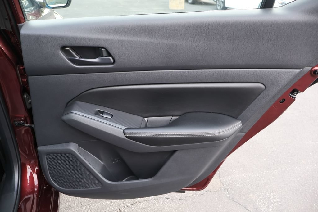 Used 2025 Nissan Altima 2.5 SV FWD image 18