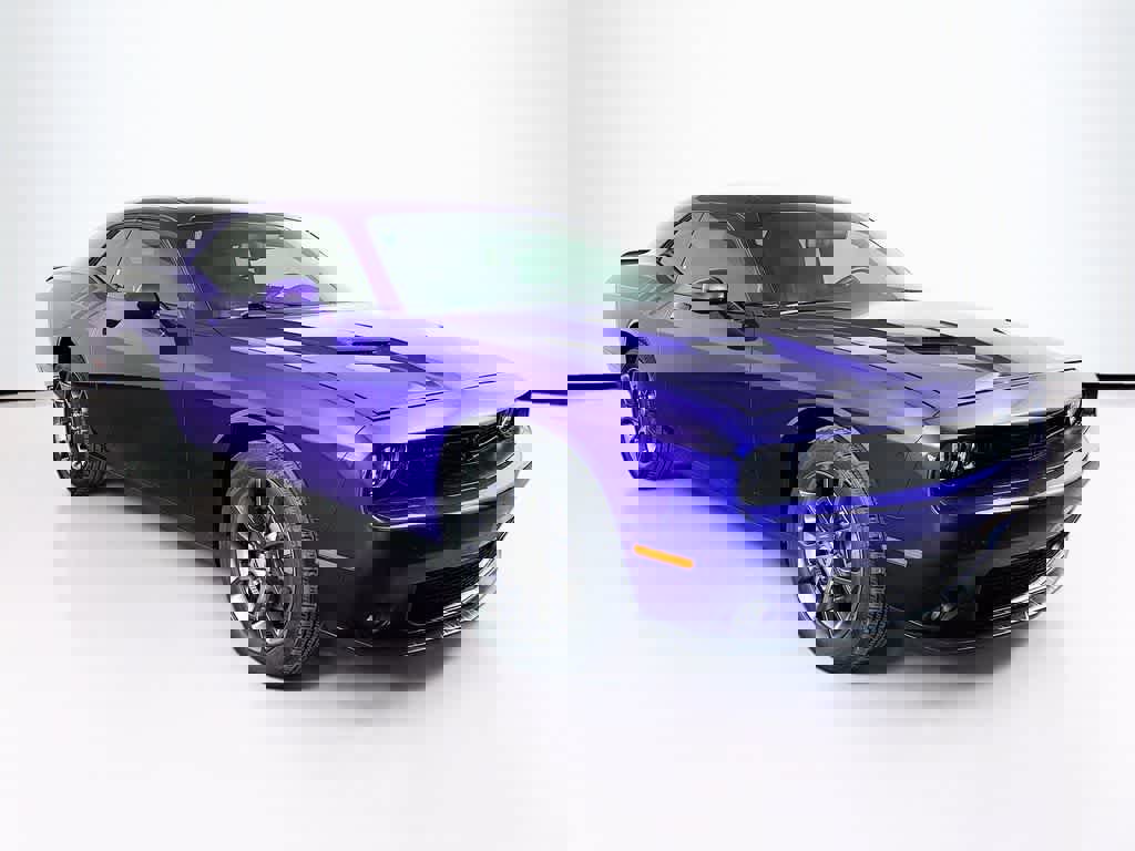 Used 2018 Dodge Challenger GT w/ Driver Convenience Group image 7