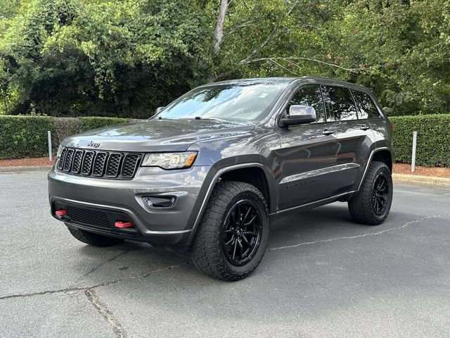 Used 2017 Jeep Grand Cherokee Altitude AWD/4WD image 2