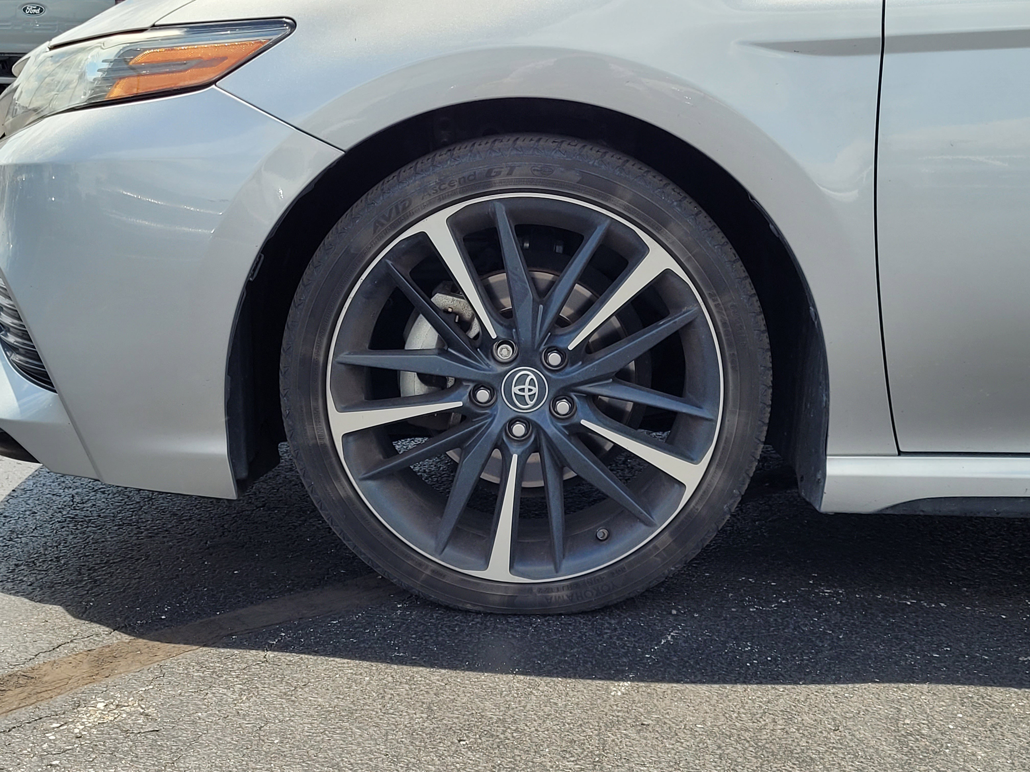 Used 2019 Toyota Camry XSE FWD image 10