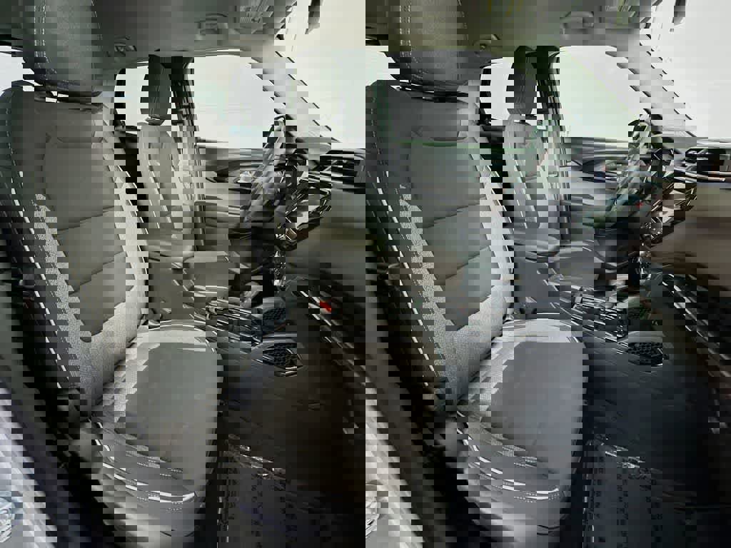 Used 2023 Chevrolet TrailBlazer LT w/ Convenience Package image 14