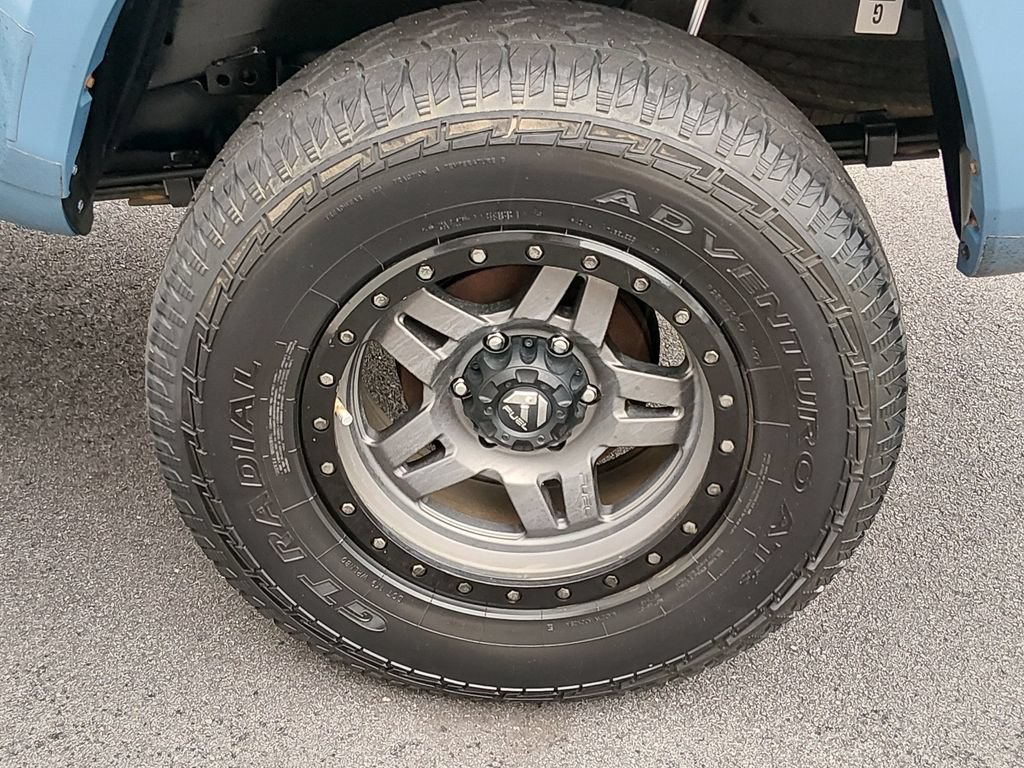 Used 2019 Toyota Tacoma SR5 AWD/4WD image 16