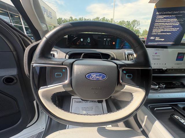Certified 2025 Ford Expedition Max Platinum w/ Driver's Package AWD/4WD image 16