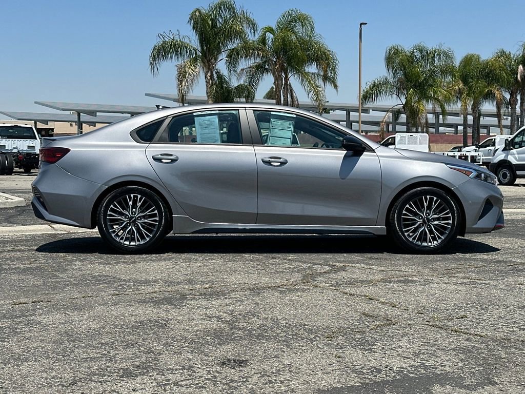 Used 2023 Kia Forte GT-Line w/ GT-Line Premium Package FWD image 2