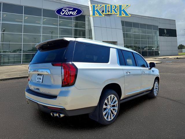 Used 2024 GMC Yukon XL Denali w/ LPO, Illumination Package RWD image 5