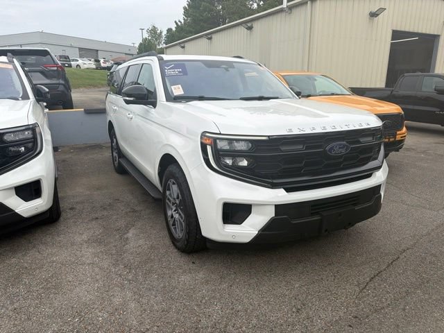 Certified 2025 Ford Expedition Active AWD/4WD video 3