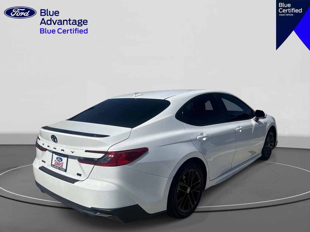 Used 2025 Toyota Camry SE FWD image 4
