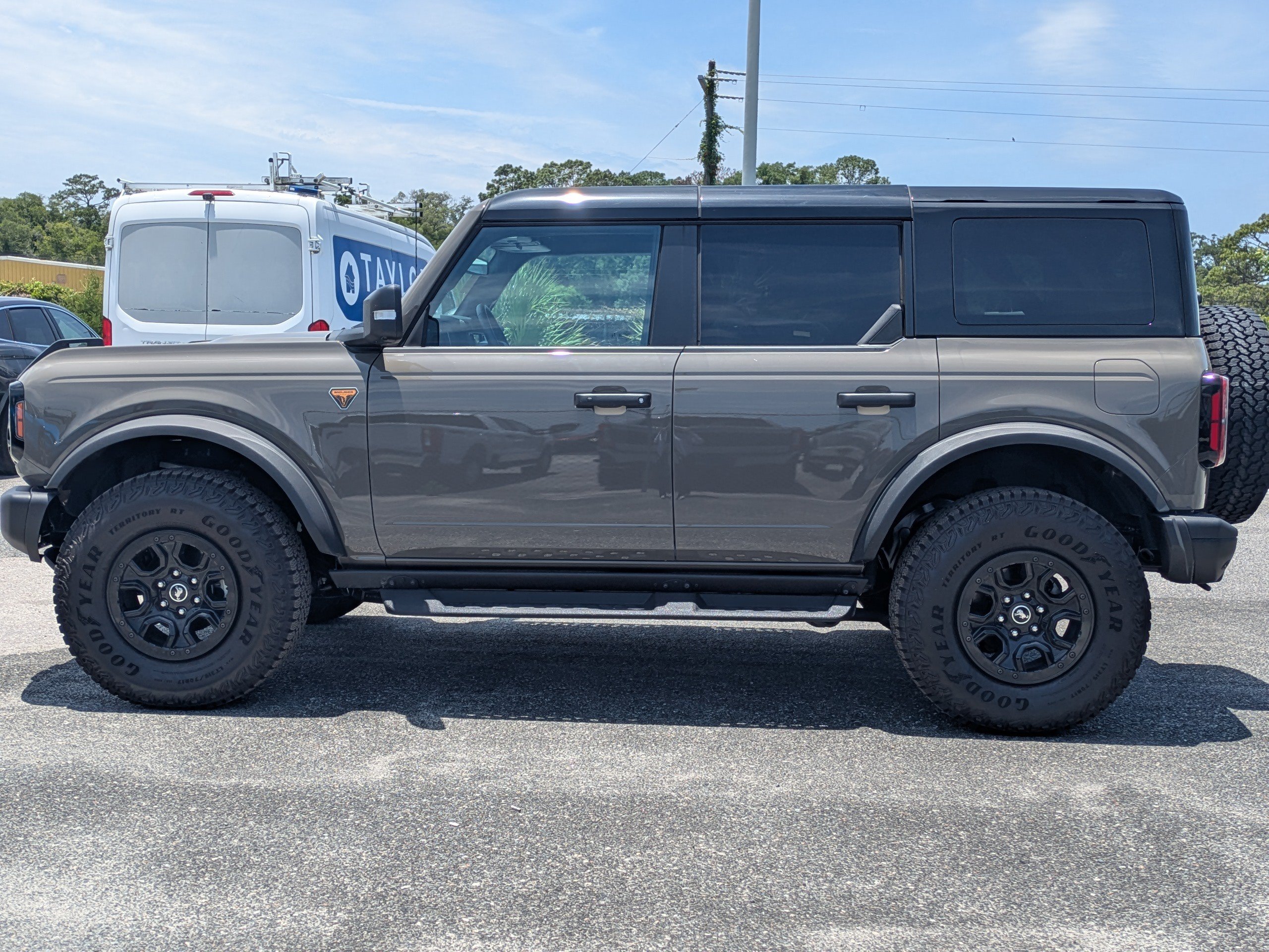 Certified 2025 Ford Bronco Badlands AWD/4WD image 7