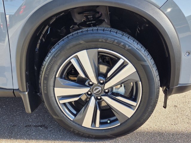 Used 2023 Nissan Rogue SL w/ SL Premium Package FWD image 11