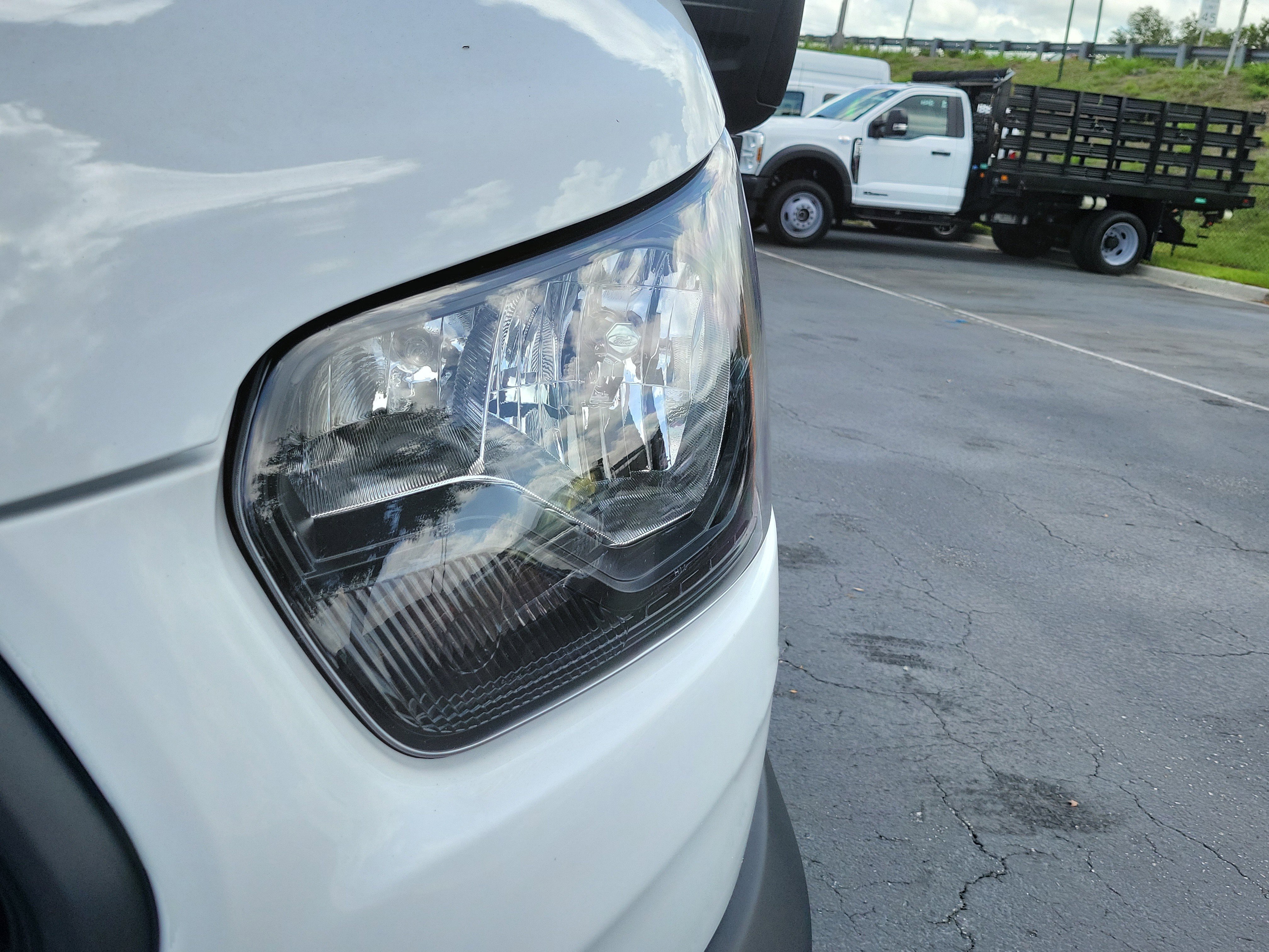Certified 2025 Ford Transit 250 148 High Roof Extended RWD image 3