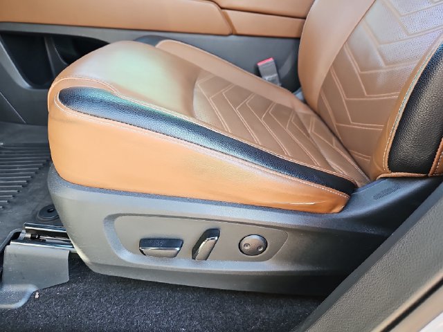 Used 2024 Nissan Pathfinder Platinum FWD image 18
