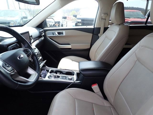 Certified 2021 Ford Explorer Limited w/ Hybrid Equipment Group 310A AWD/4WD image 11