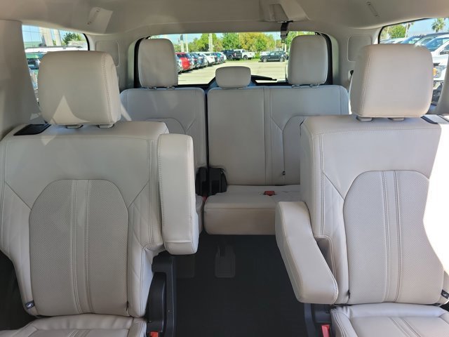 Certified 2023 Ford Expedition Platinum image 19