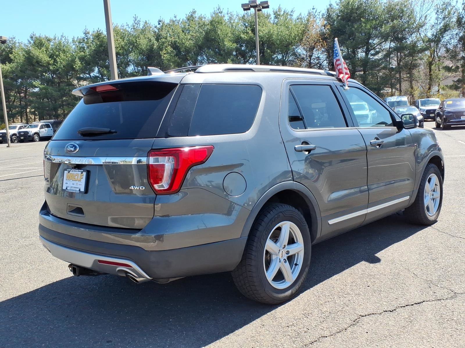 Certified 2017 Ford Explorer XLT w/ Equipment Group 202A AWD/4WD image 6