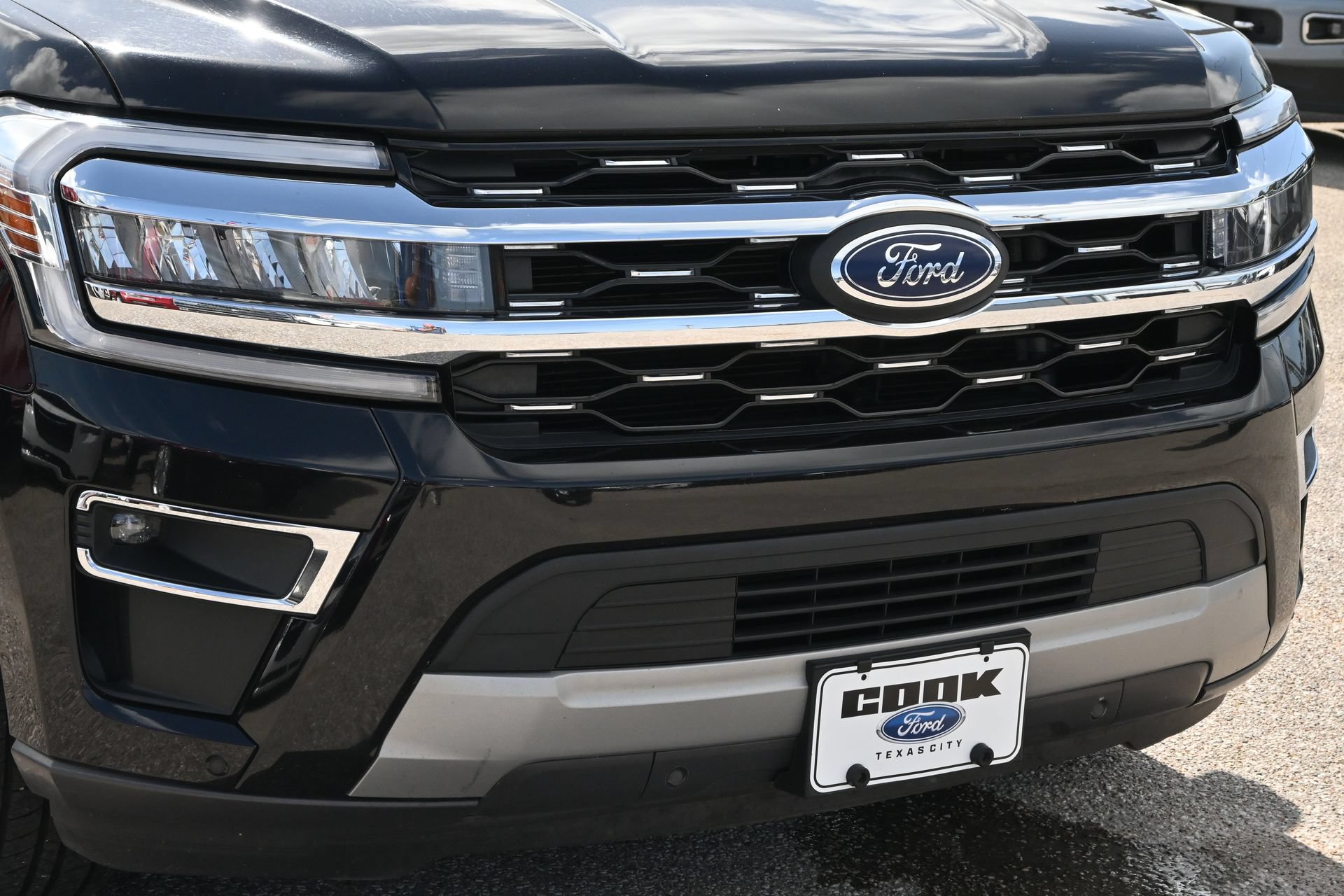 Certified 2024 Ford Expedition Limited RWD image 23