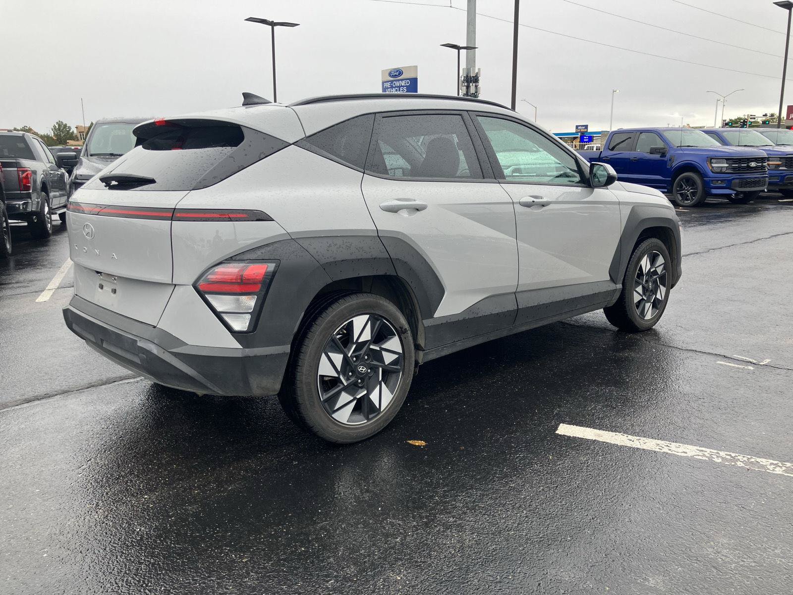 Used 2025 Hyundai Kona SEL FWD image 15