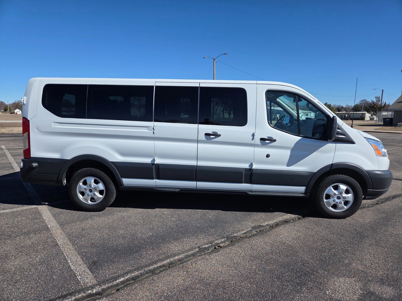 Certified 2018 Ford Transit 350 XLT image 5