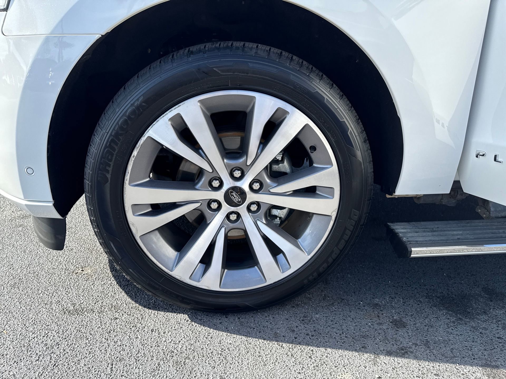 Certified 2020 Ford Expedition Platinum image 30