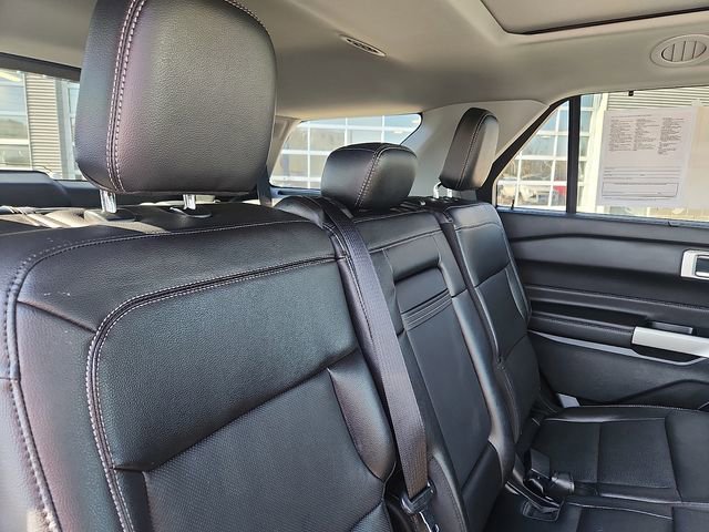 Certified 2023 Ford Explorer Limited w/ Equipment Group 301A AWD/4WD image 30