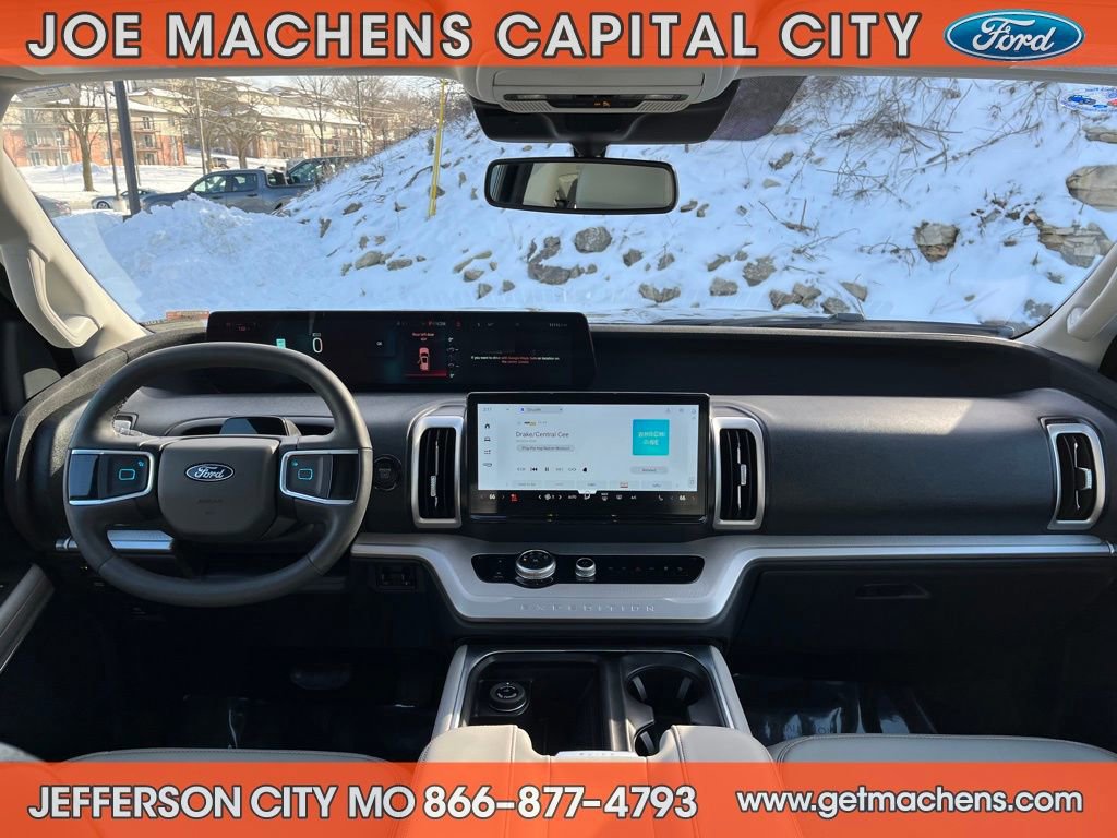 Certified 2025 Ford Expedition Active image 15