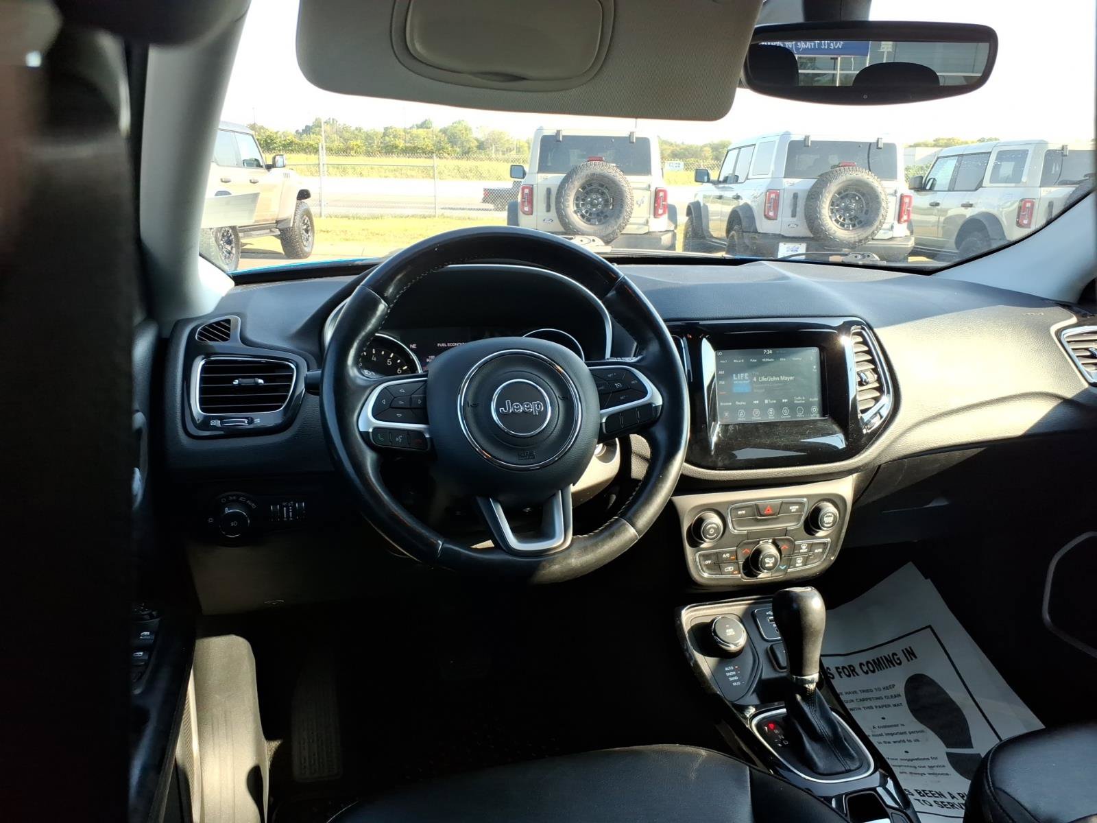 Used 2020 Jeep Compass Latitude AWD/4WD image 15