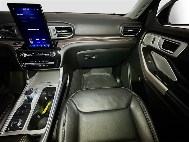 Certified 2023 Ford Explorer Limited w/ Limited Technology Package image 24