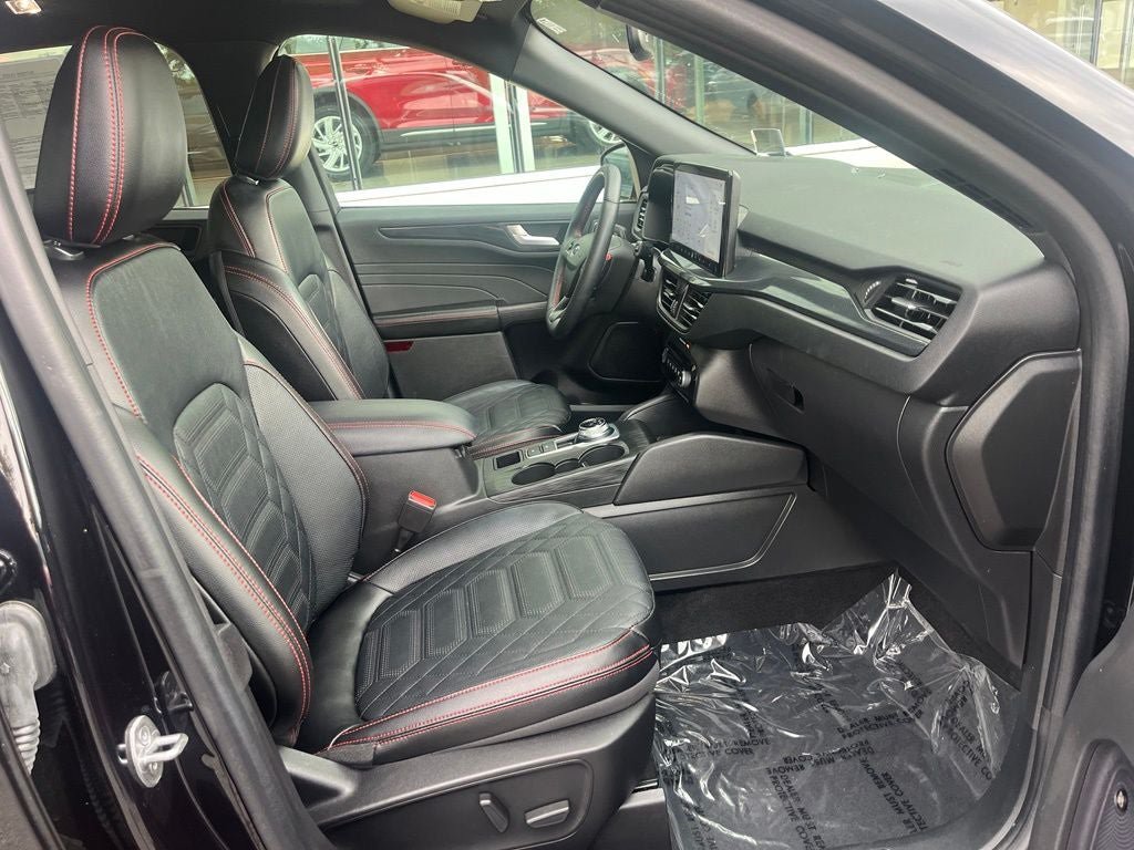 Certified 2024 Ford Escape ST-Line Elite w/ Premium Technology Package AWD/4WD image 21