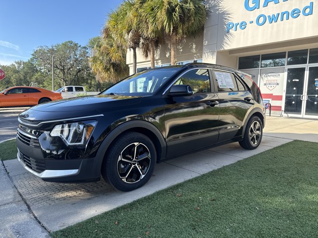 Used 2023 Kia Niro EX FWD image 9