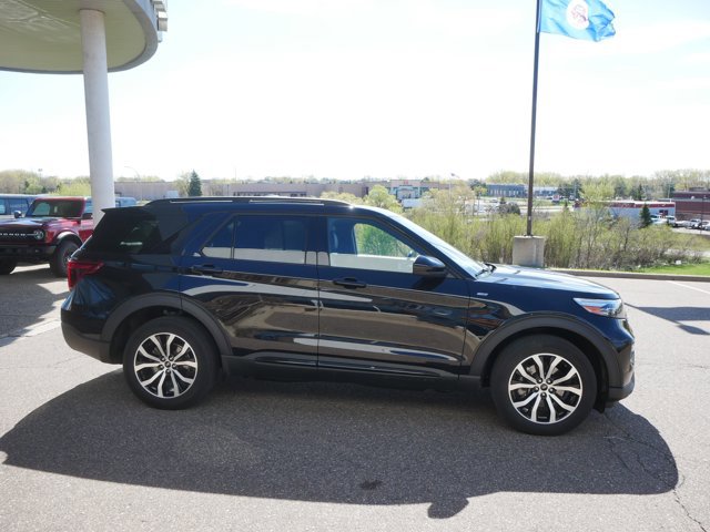 Certified 2024 Ford Explorer ST-Line w/ Class IV Trailer Tow Package AWD/4WD image 4