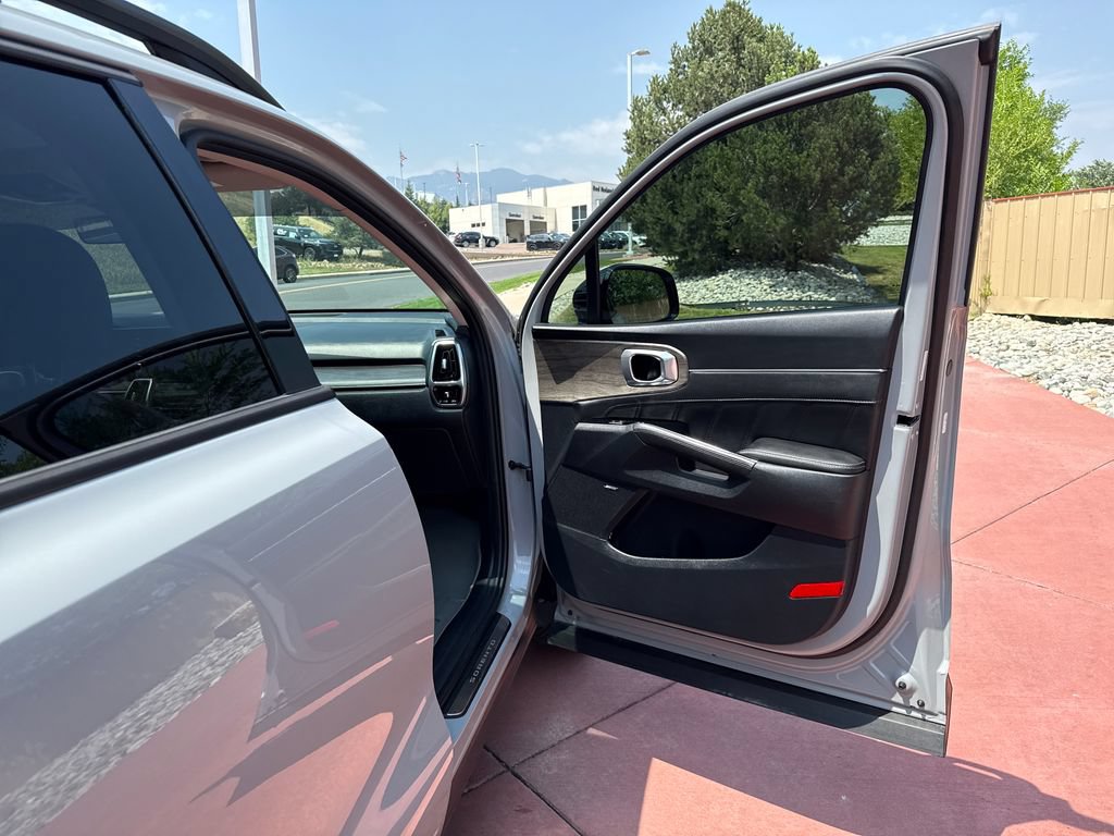 Used 2022 Kia Sorento SX Prestige AWD/4WD image 28