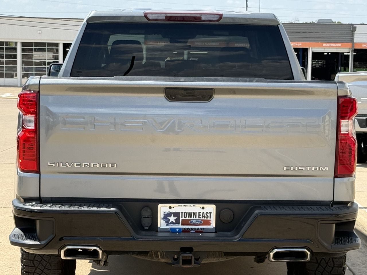 Used 2023 Chevrolet Silverado 1500 Custom Trail Boss AWD/4WD image 6