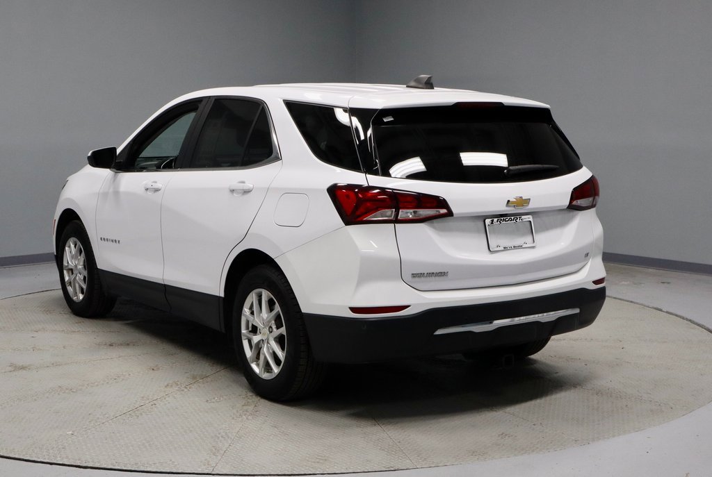 Used 2022 Chevrolet Equinox LT w/ Driver Convenience Package image 10