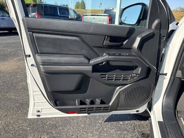 Used 2026 Toyota Tacoma SR5 AWD/4WD image 18