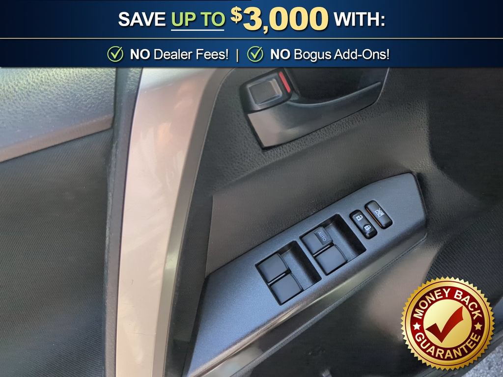 Used 2018 Toyota RAV4 LE FWD image 16