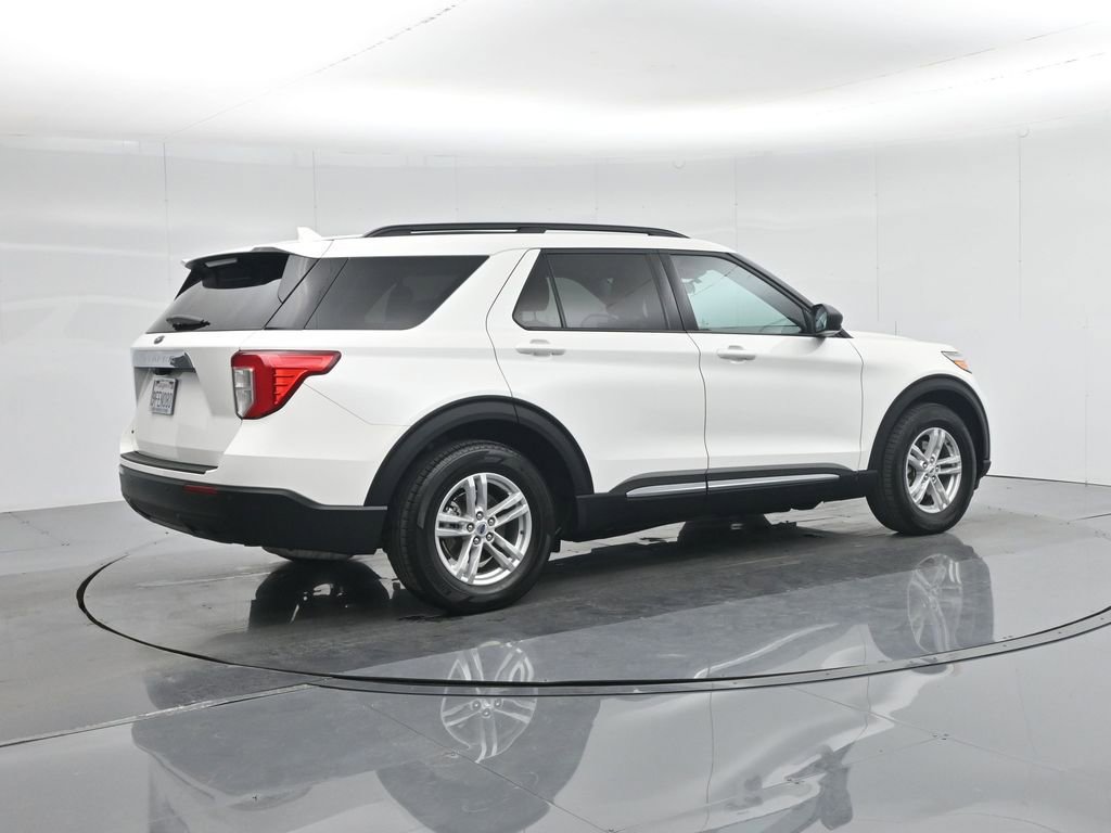 Certified 2022 Ford Explorer XLT image 30