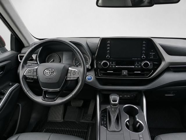 Used 2020 Toyota Highlander XLE AWD/4WD image 27