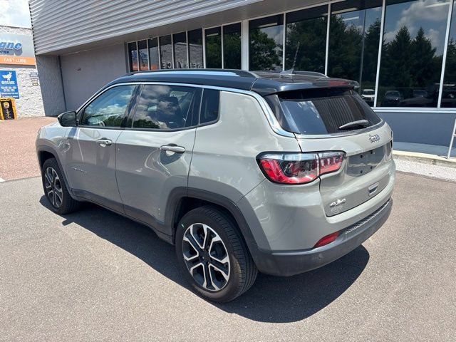 Used 2022 Jeep Compass Limited AWD/4WD image 31