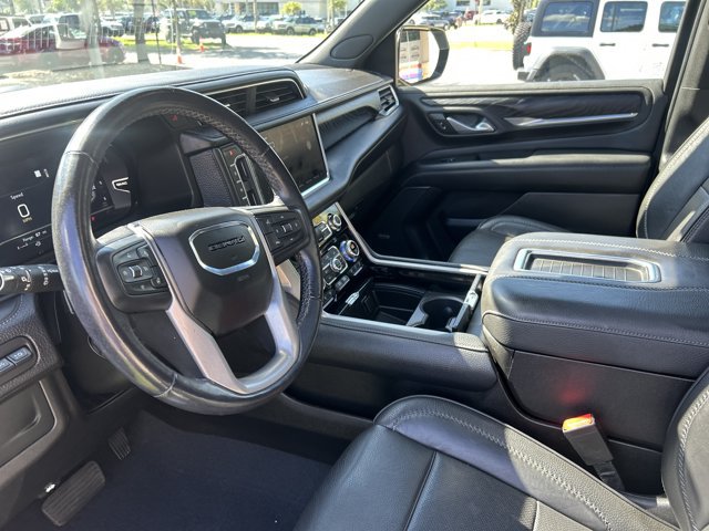 Used 2022 GMC Yukon Denali AWD/4WD image 10