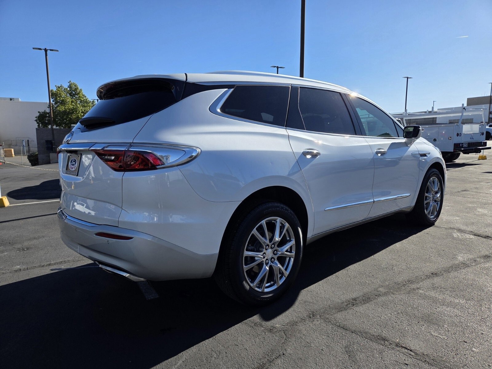 Used 2022 Buick Enclave Premium w/ Experience Buick Package image 5