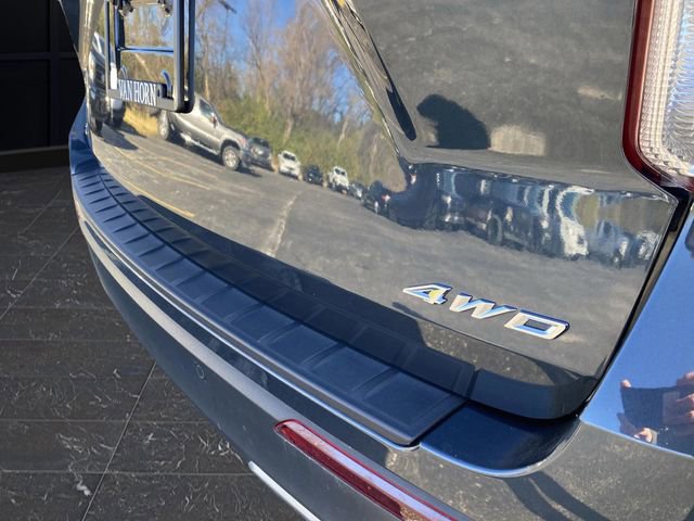 Certified 2022 Ford Explorer XLT w/ Equipment Group 202A image 32