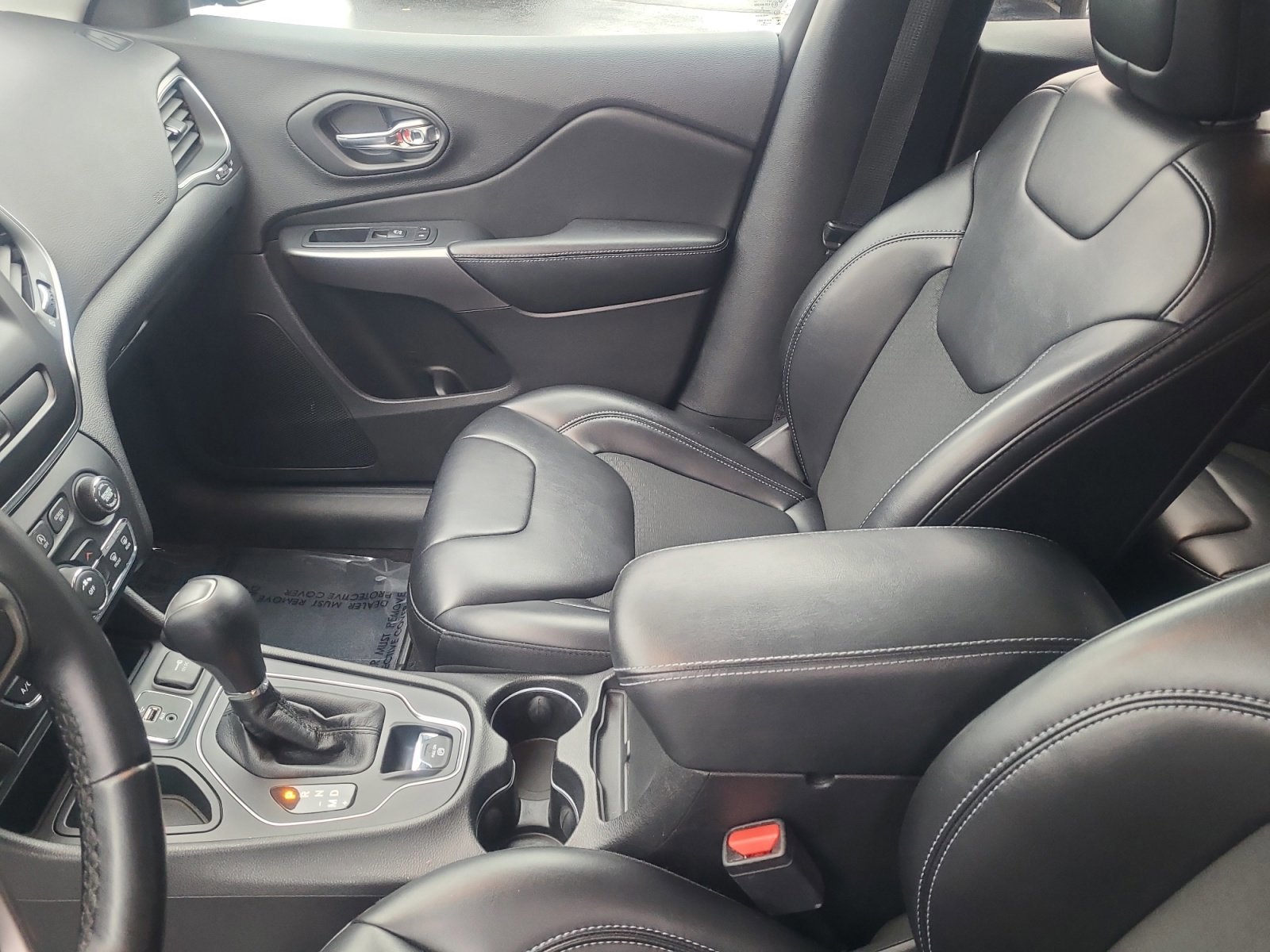 Used 2019 Jeep Cherokee Latitude Plus image 15