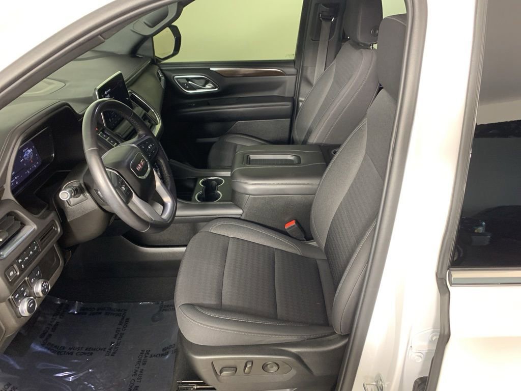 Used 2022 GMC Yukon SLE w/ Gmc Pro Safety Plus Package AWD/4WD image 28