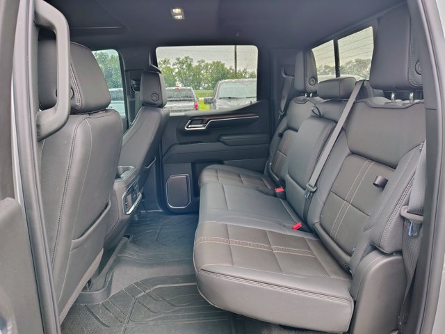 Used 2026 Chevrolet Silverado 1500 High Country AWD/4WD image 13