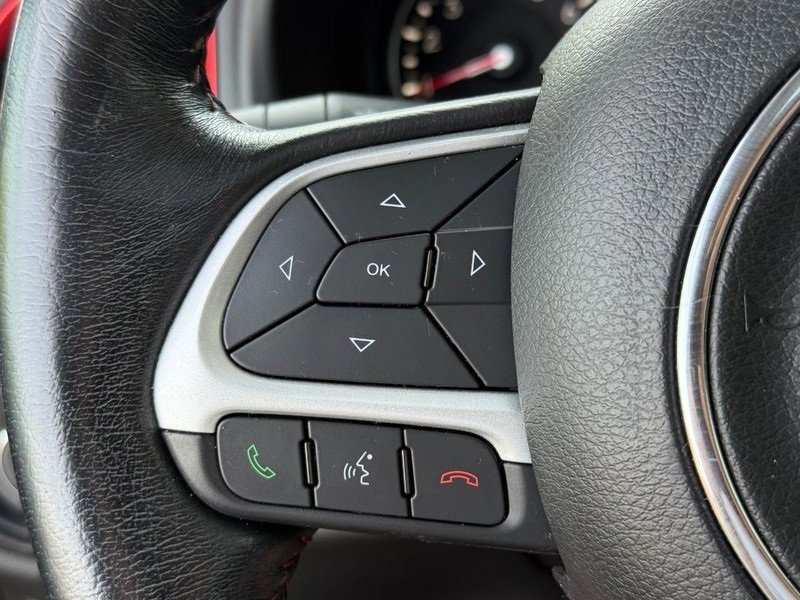 Used 2018 Jeep Renegade Trailhawk image 15