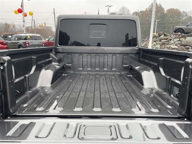 Used 2025 Jeep Gladiator Sport image 8